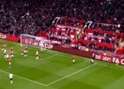 开云体育app-包含曼联悲伤出局，欧冠旅程终结，球迷心疼不已的词条