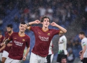 开云体育-罗马球员在赛场上展现出色表现，赢得球迷掌声的简单介绍