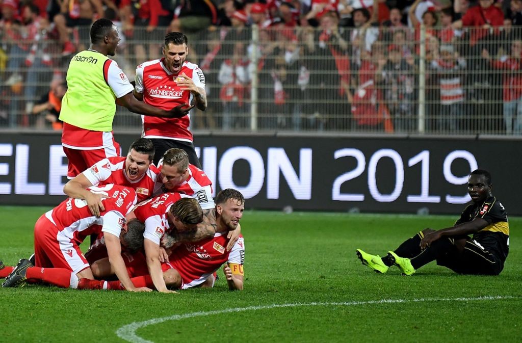 柏林联盟助教赞誉球队压倒性优势，实力超群的简单介绍