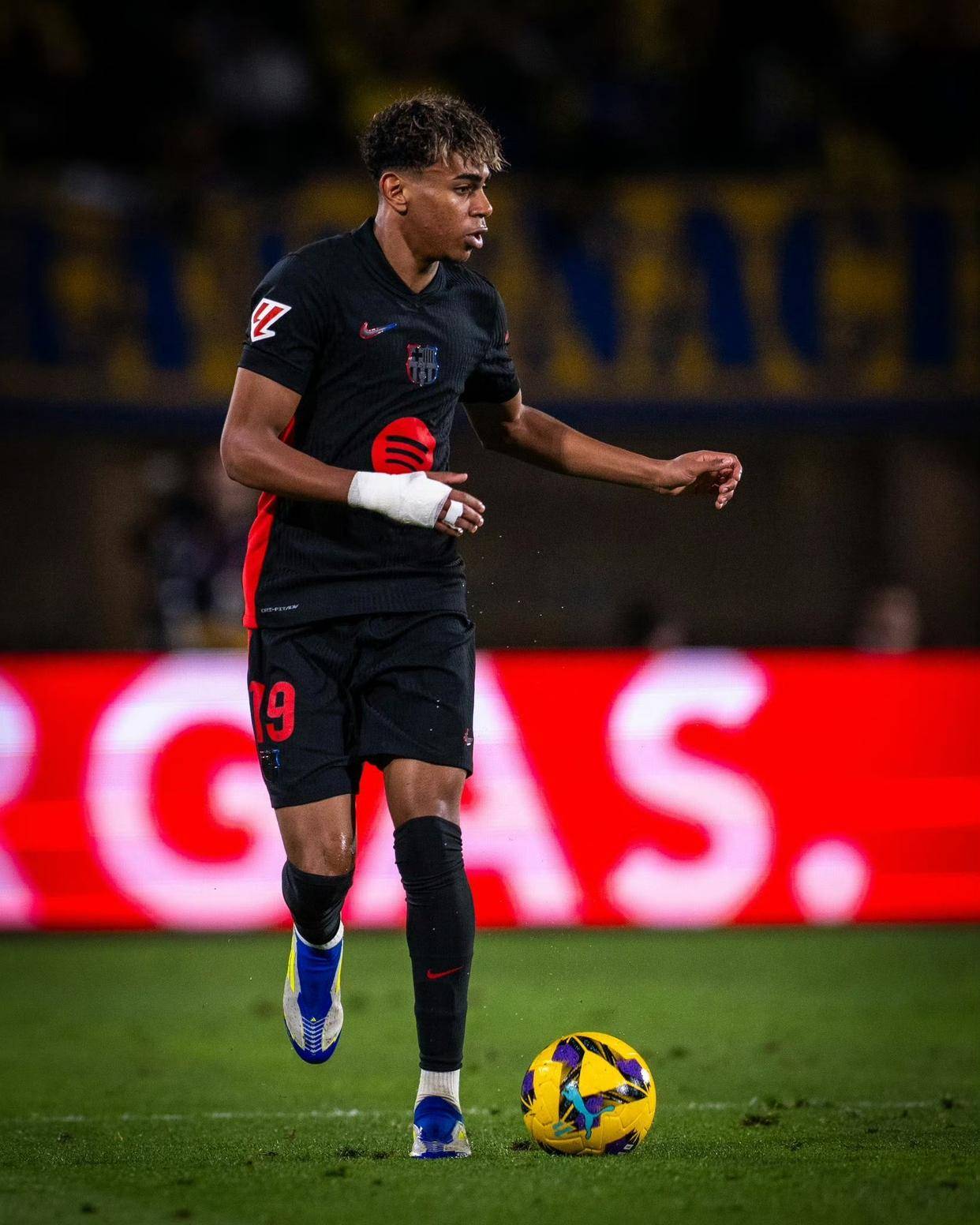 包含马德里竞技遭遇失利，前景蒙上阴影的词条