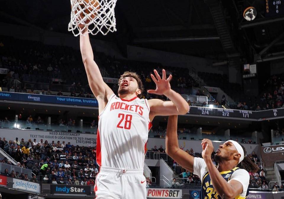 步行者队惨败对手，跌入连败泥沼