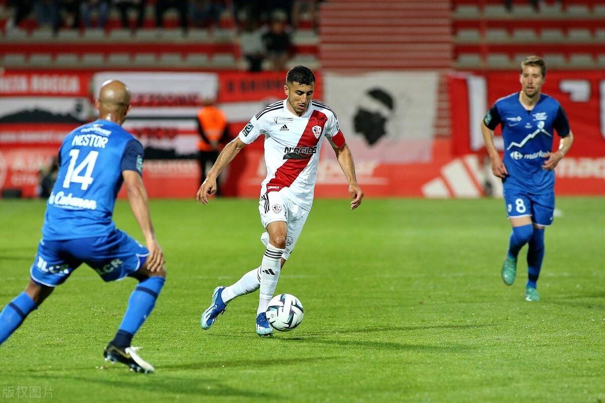 亚眠主场告负圣埃蒂安，低迷状态球队士气受挫的简单介绍