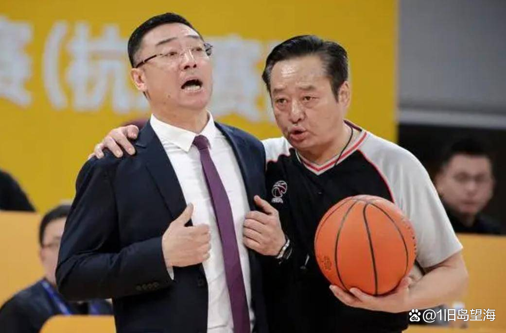 篮球教练换帅,新帅接手豪门球队 篮球教练换帅,新帅接手豪门球队