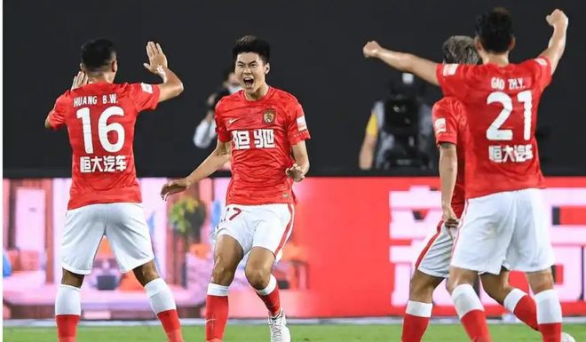 包含阿联酋球队飒爽登场，亚冠盛况继续升温的词条