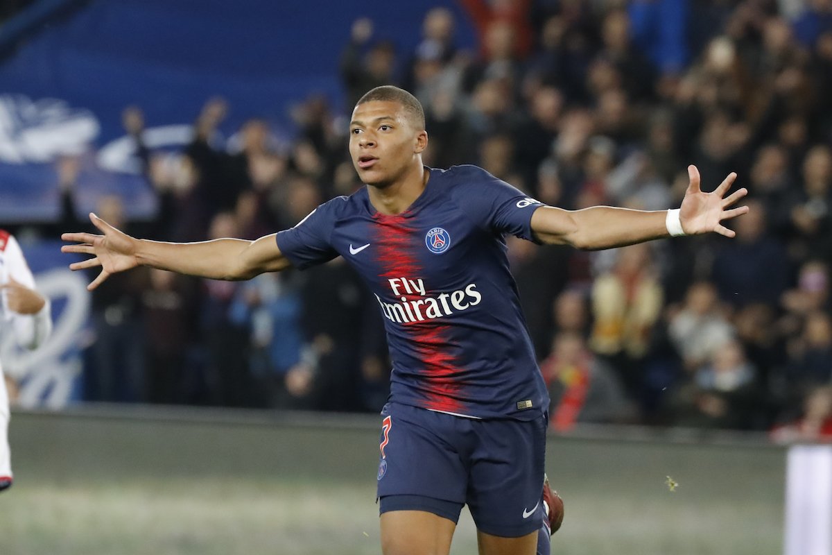 关于亚眠客场大胜,法甲积分榜排名大幅提升的信息 关于亚眠客场大胜,法甲积分榜排名大幅提升的信息