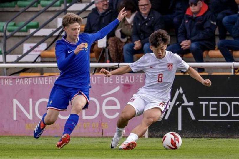 亚洲球队在国际赛事中闪耀登场