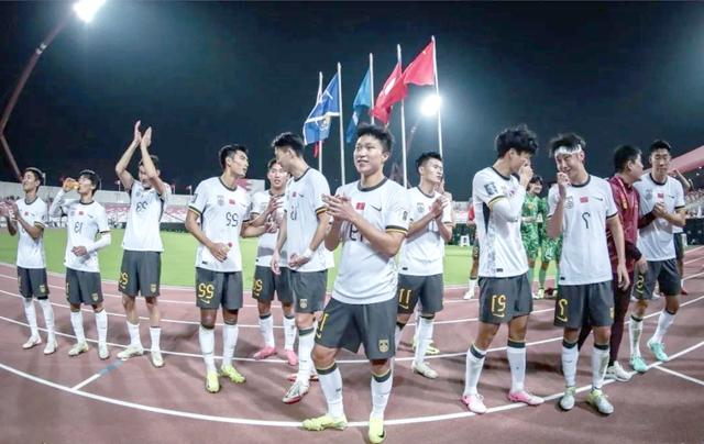 亚洲球队在国际赛事中闪耀登场