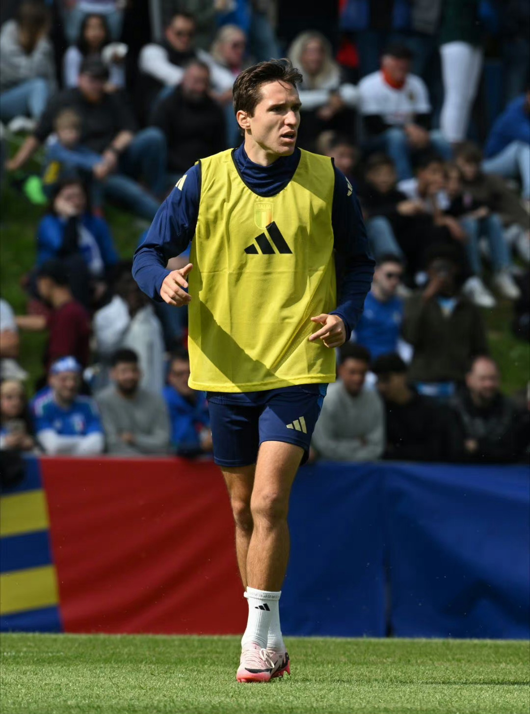 意大利队获得欧洲杯亚军，实力备受认可