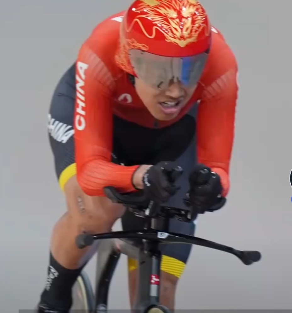 意大利选手勇夺自行车比赛金牌 意大利选手勇夺自行车比赛金牌