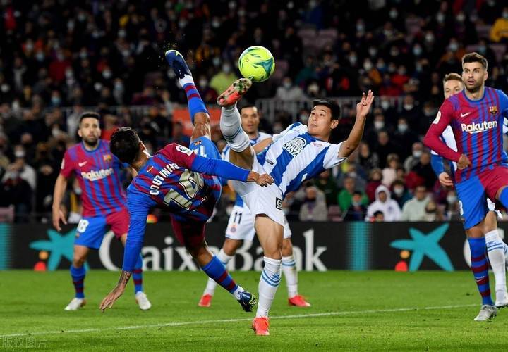 包含拉齐奥球队将进行一场关键比赛的词条