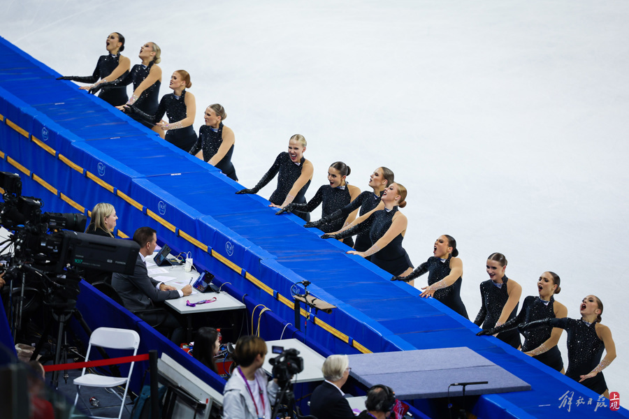 巴西选手荣获女子速滑短道米铜牌