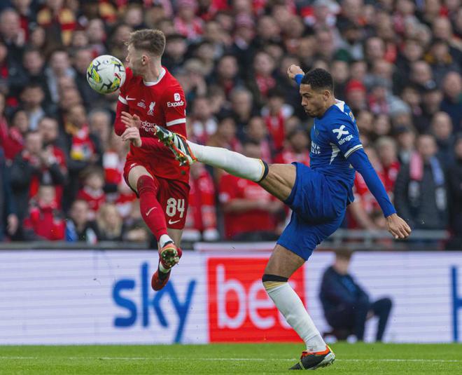 南安普顿门将表现出色,零封对手 南安普顿门将表现出色,零封对手