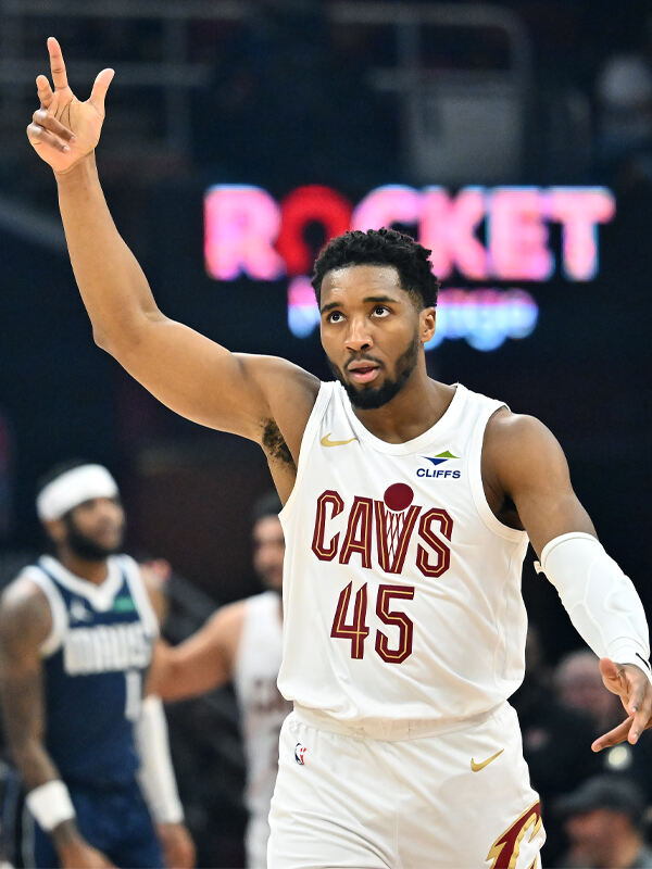 独行侠客场力克骑士，开启连胜的简单介绍