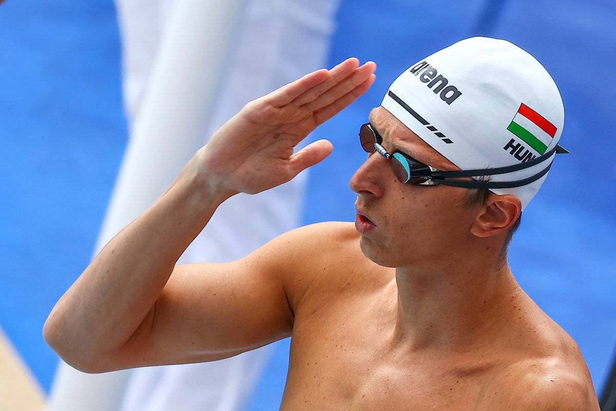 包含斯洛文尼亚游泳队选手表现绝佳，气势如虹的词条