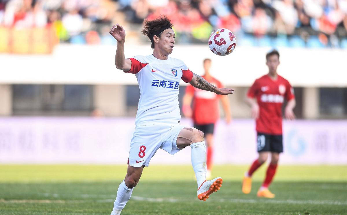 关于辽宁宏运客场战平长春亚泰，保持不败战绩的信息