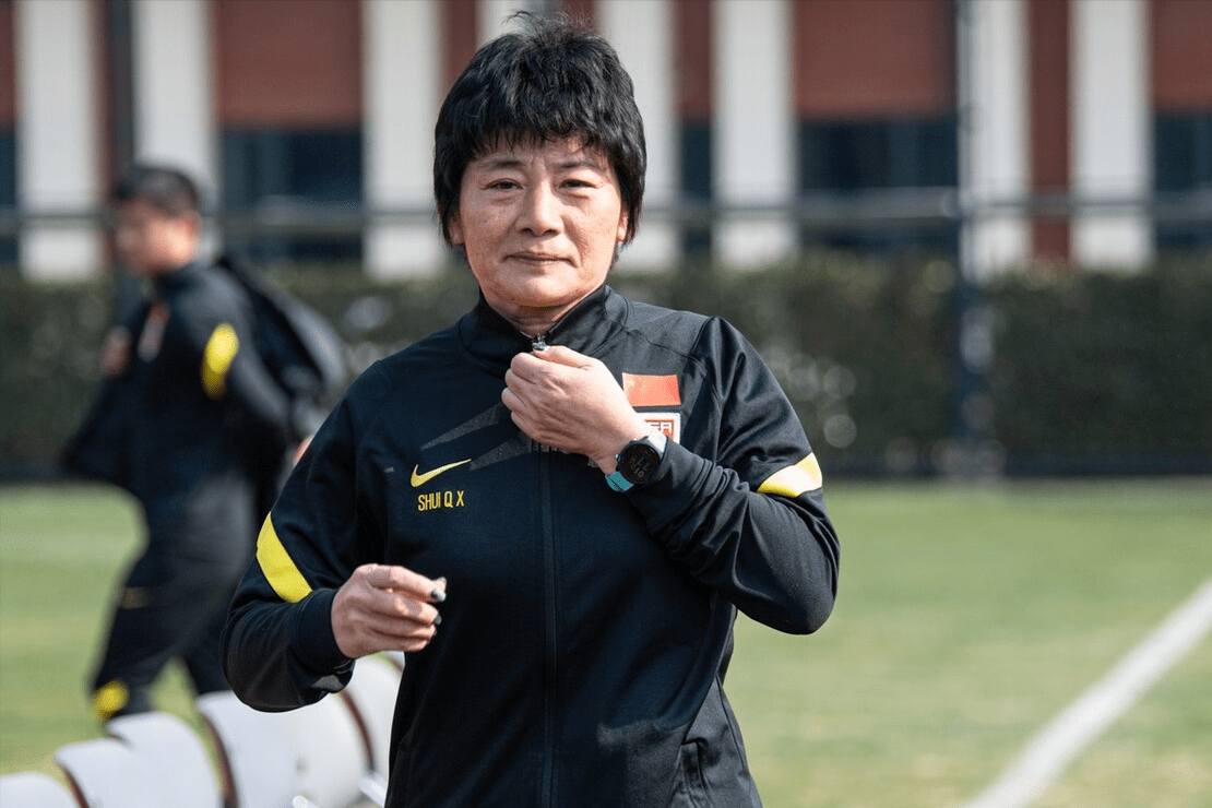 巴西女足队士气高涨冲击冠军