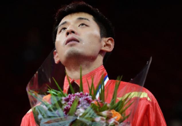 篮球赛场上张继科再创辉煌