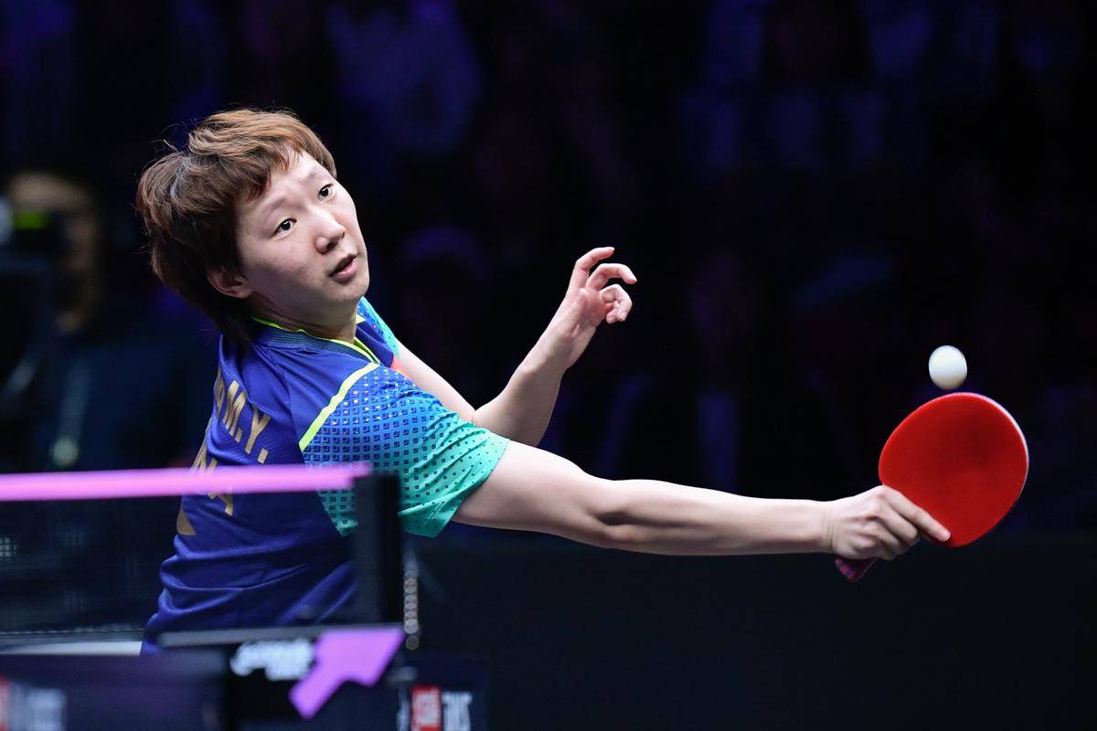 北京举行乒乓球比赛，曼联表现遗憾