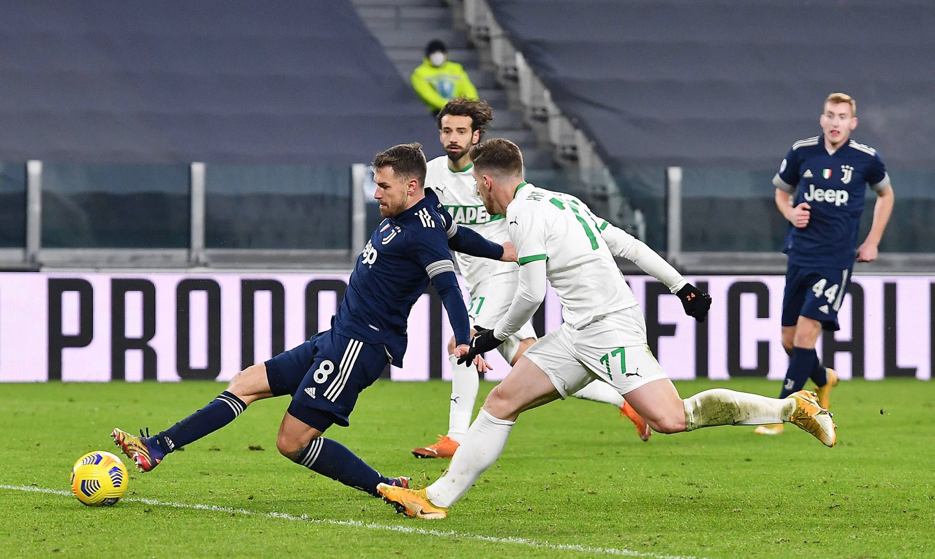 萨索洛外租年轻球员至克罗托内队的简单介绍