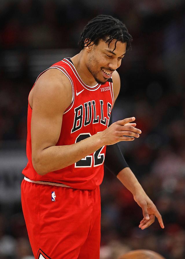 狼队球员逐渐适应比赛强度，希望继续保持胜利