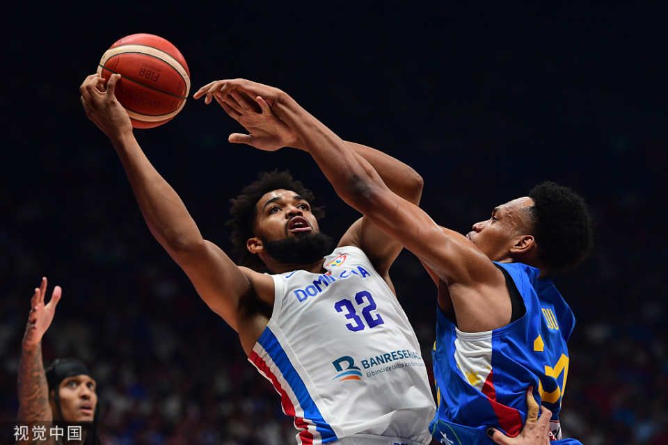 EG险胜HLE，Caps成为全场焦点小组赛2:1（广州）