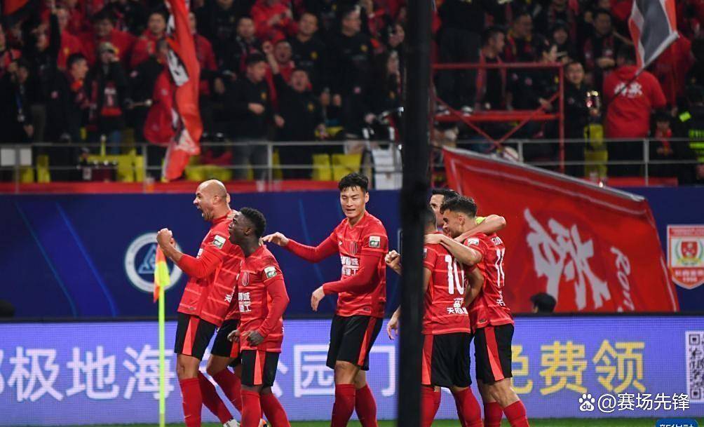 客场作战，球队困境多重，亚冠压力山大的简单介绍