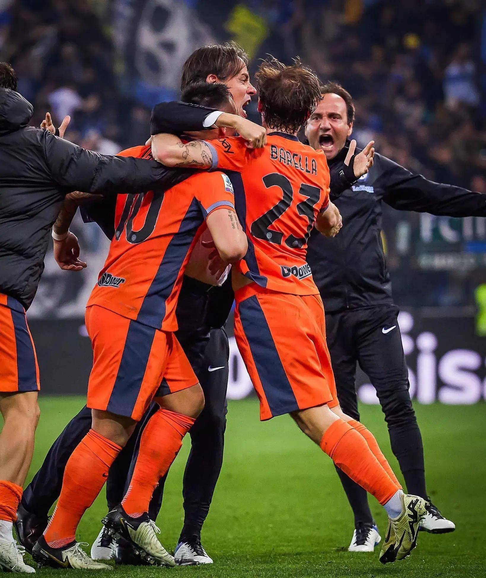 包含卡利亚里客场遭遇绝杀，憾失三分的词条