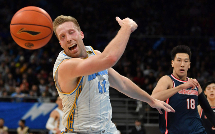 南韩男篮爆冷快船,汉密尔顿统治全场 南韩男篮爆冷快船,汉密尔顿统治全场