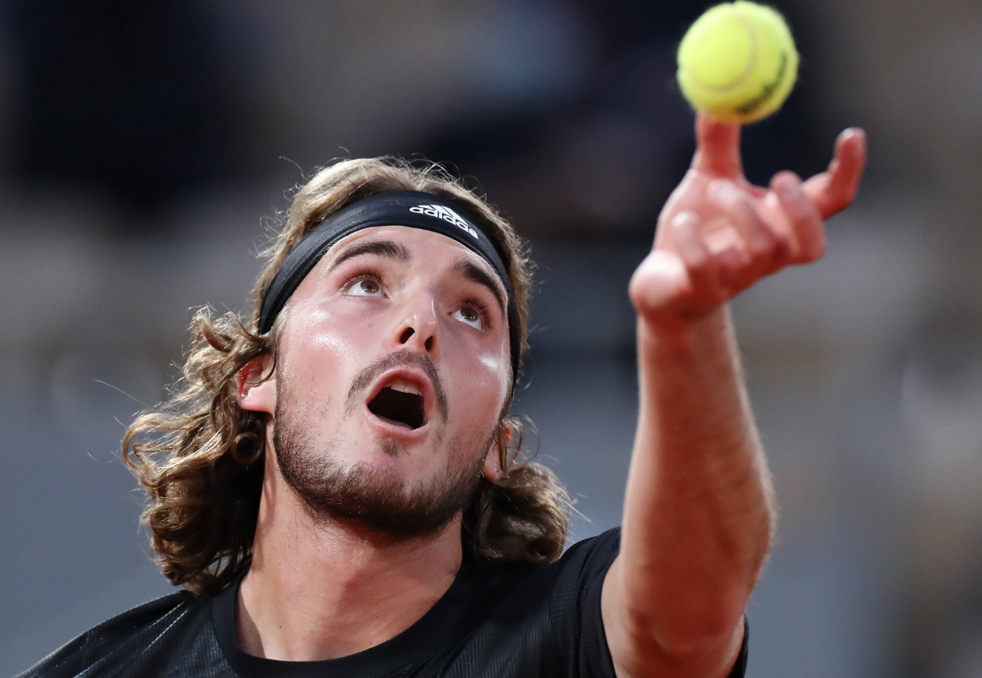 关于澳网险胜蒙特卡洛大师赛，西西帕斯刷新纪录的信息